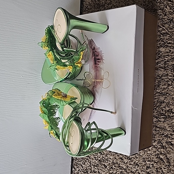 Shoes - Picture 3 of 3